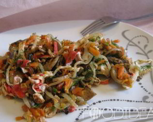 Салат с жареными грибами