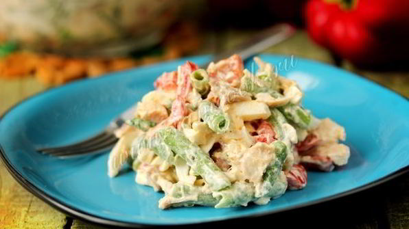 салат шедевр с курицей и сладким перцем