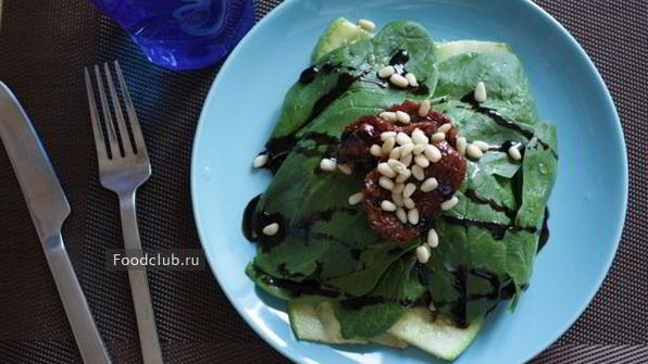 салат со шпинатом и сливочным сыром