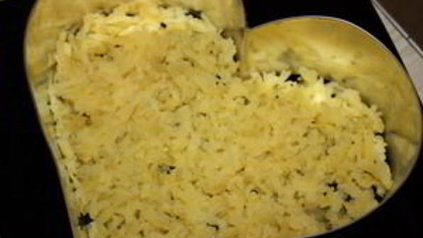 слоеный салат с ветчиной и ананасами