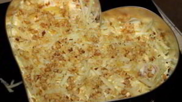 слоеный салат с ветчиной и ананасами