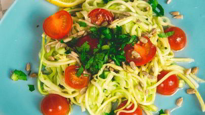 Свежий салат из кабачков