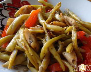 Теплый салат из стручковой фасоли