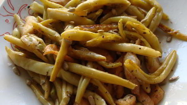 теплый салат из стручковой фасоли