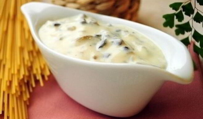 Домашний соус из шампиньонов со сметаной