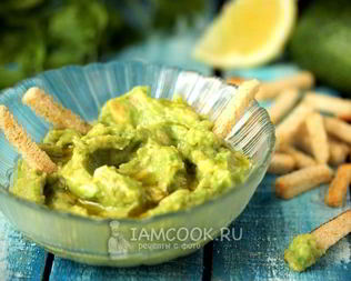 Соус из авокадо с чесноком
