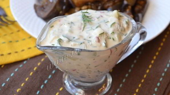 соус из йогурта с чесноком