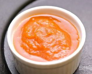 Соус из помидор и хлопьев чили