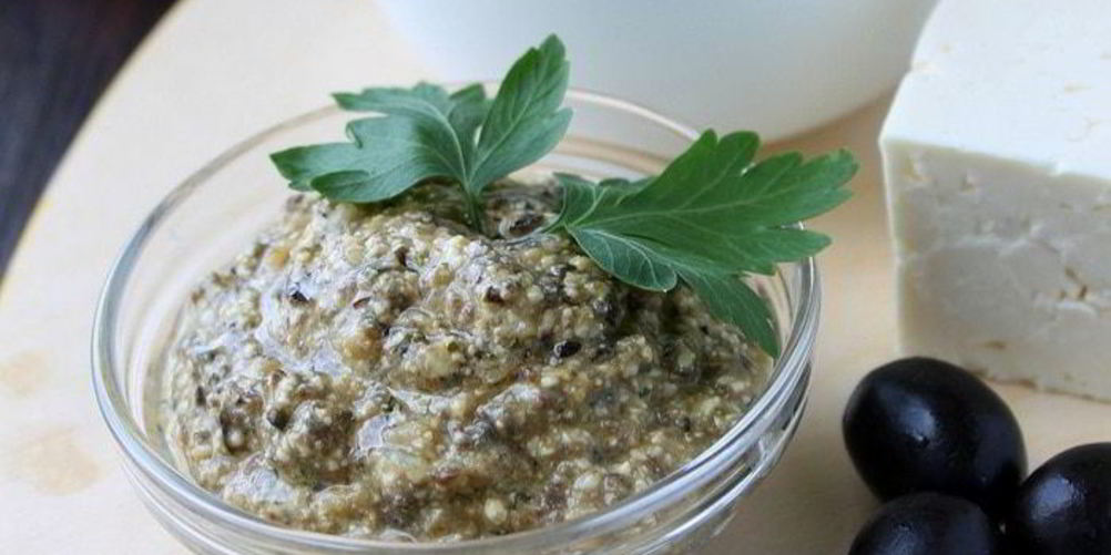 Рецепт соус с брынзой и маслинами