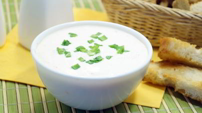 Соус сметанный с чесноком