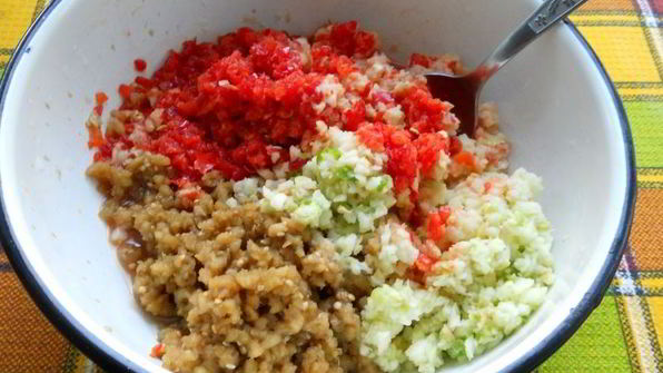 соус томатный с яблоками и баклажанами в мультиварке