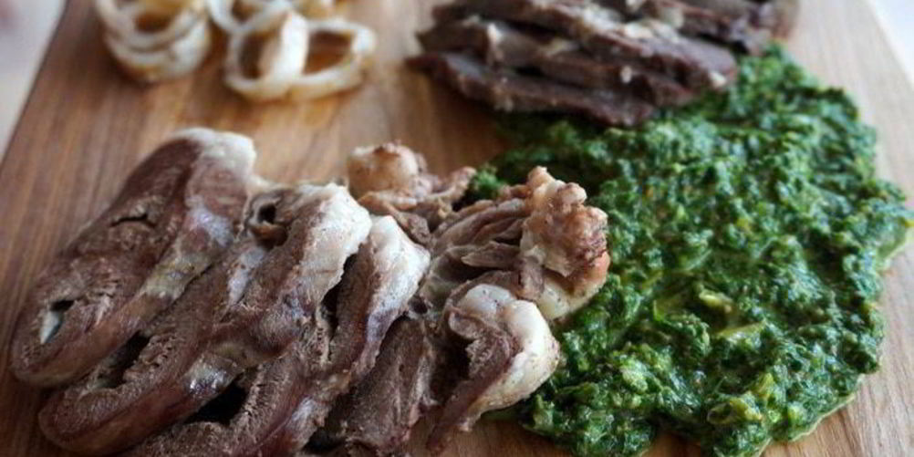 Рецепт свежий соус из зелени к мясу