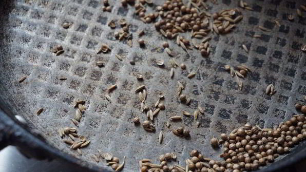 свежий соус из зелени к мясу