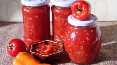 Томатный соус с перцем и чесноком