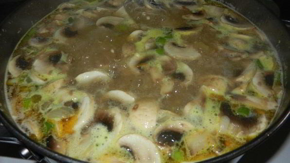 богатый ароматный перловый суп с говядиной