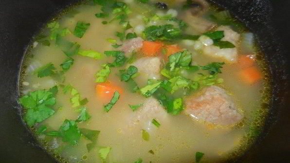 богатый ароматный перловый суп с говядиной