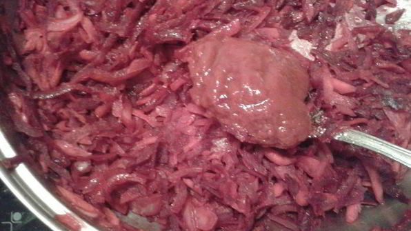 борщ с бутербродами из сала