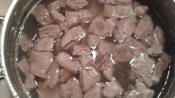 борщ с бутербродами из сала