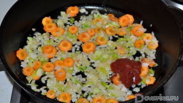 борщ с копчеными ребрышками