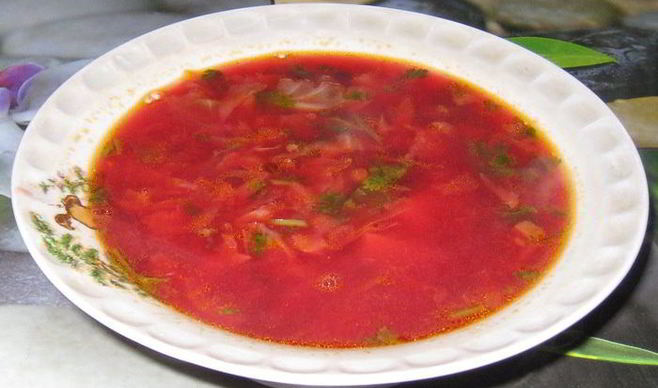 Фирменный рыбный борщ с кинзой