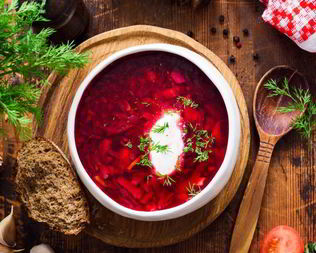 Холодный борщ на свекольно-овощном отваре