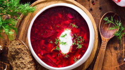 Холодный борщ на свекольно-овощном отваре