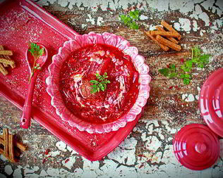 Красный борщ с фрикадельками