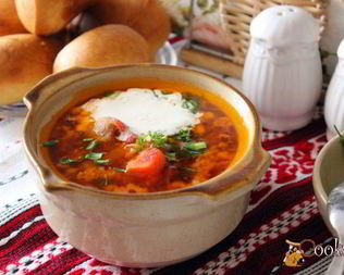 Красный борщ с молотым салом