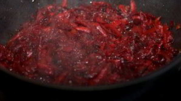 красный борщ