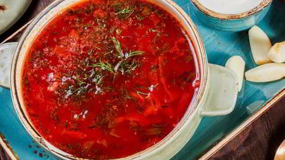 Кубанский борщ с фасолью и черносливом