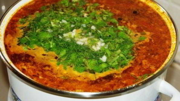 летний борщ без свеклы с помидорами