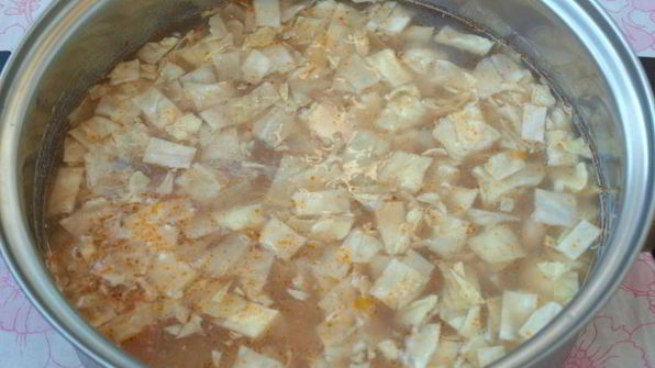 постный борщ с фасолью и толстолобиком в томате