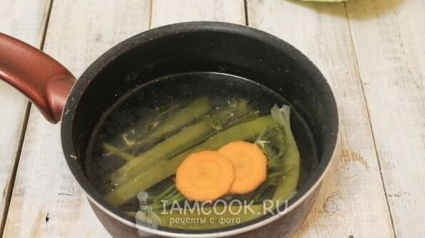 постный борщ с грибами и фасолью