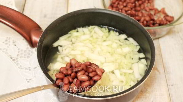 постный борщ с грибами и фасолью