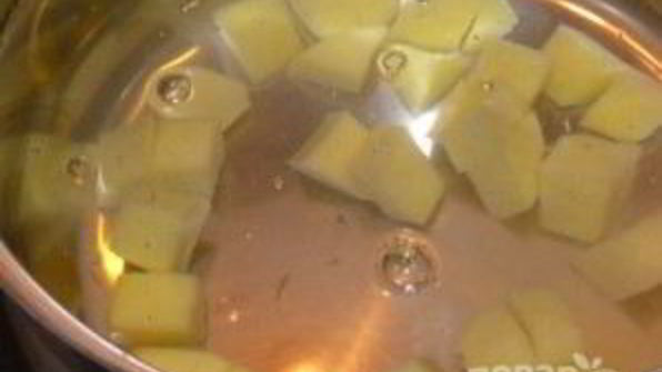 вкусный борщ с тушенкой