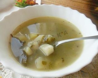 Зеленый борщ с щавелем в мультиварке