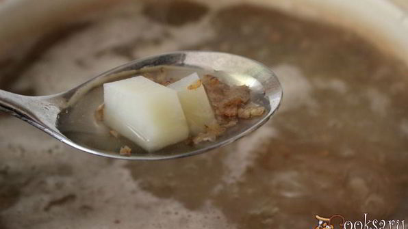 быстрый суп с сосисками и гречневыми хлопьями