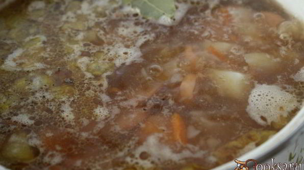 быстрый суп с сосисками и гречневыми хлопьями