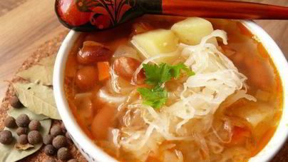 Фасолевый суп с квашеной капустой