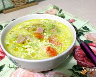 Кабачковый суп с ветчиной и плавленным сыром