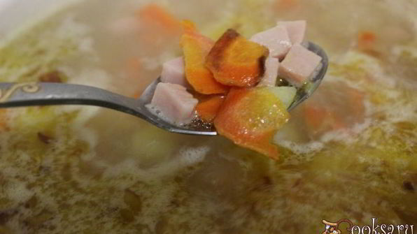 кабачковый суп с ветчиной и плавленным сыром