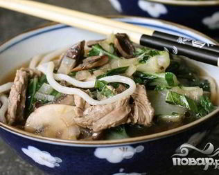 Китайский суп из говядины с лапшой