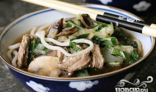 Китайский суп из говядины с лапшой