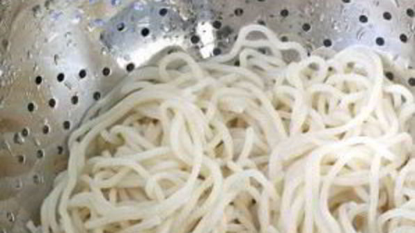 китайский суп из говядины с лапшой