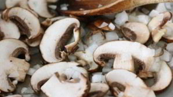 китайский суп из говядины с лапшой