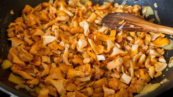 крем-суп из лисичек