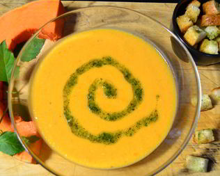 Крем-суп из тыквы с пшеничными сухариками