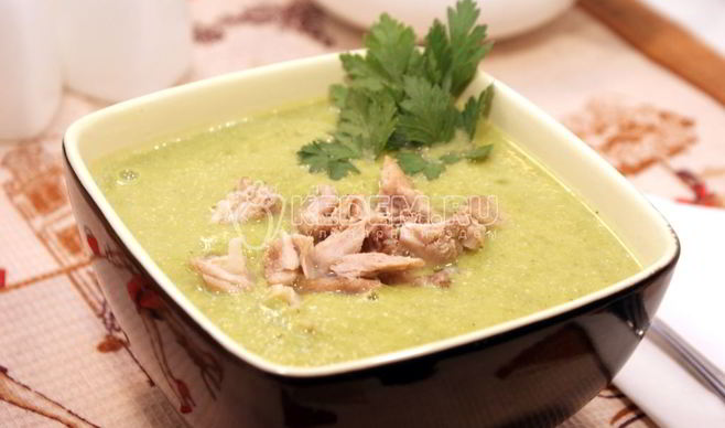 Крем-суп из зеленого горошка и брокколи