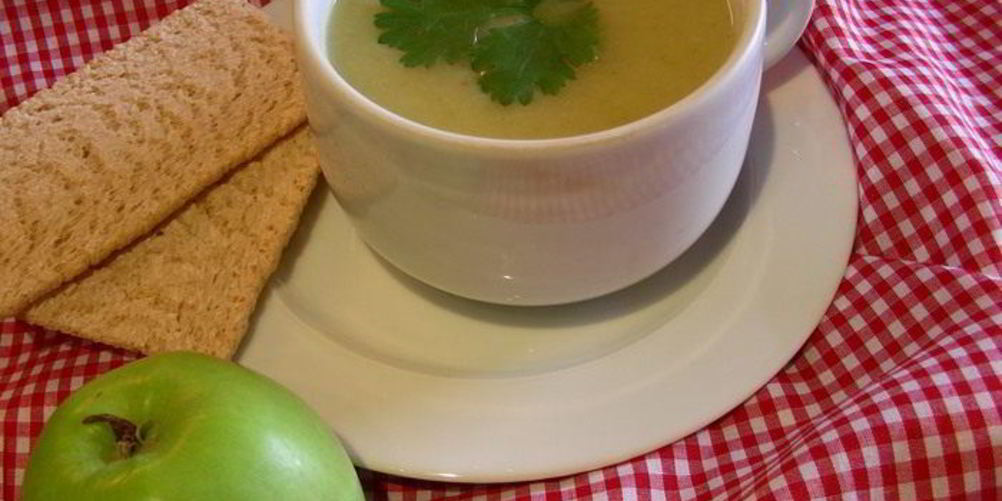 Рецепт крем-суп с цикорием, зеленым яблоком и карри