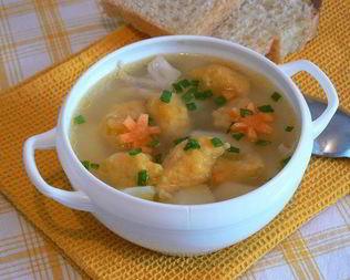 Куриный суп с тыквенными клецками